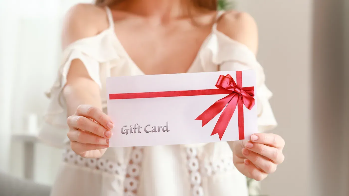 Holiday Shopping: Consumer Behavior in 2025 & What to Expect